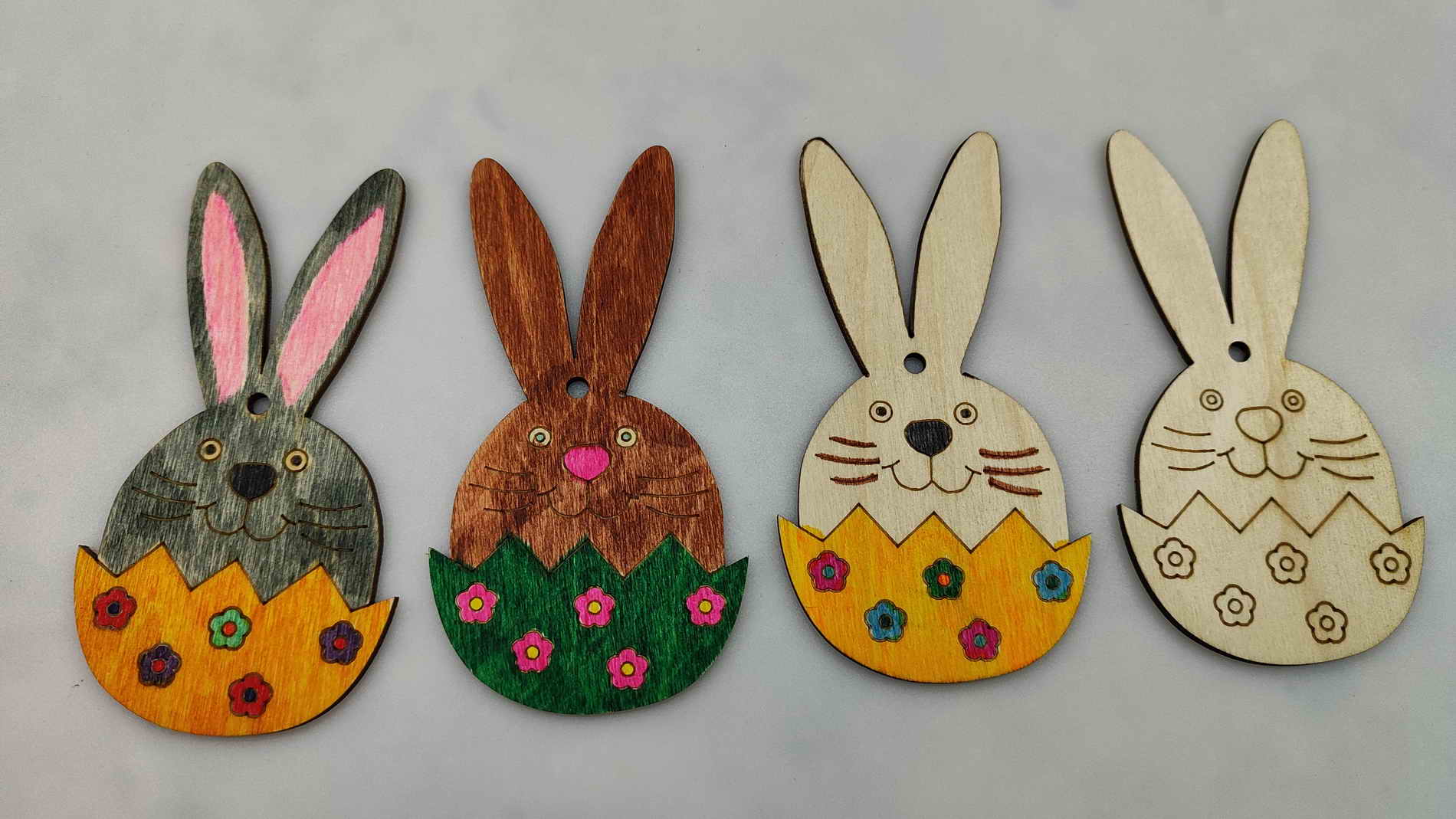 Velikonoční výrobky - kohoutek na vajíčko